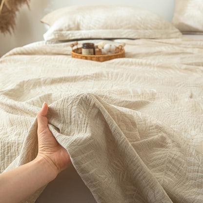 Beige Tagesdecke aus Baumwollleinen mit botanischer Struktur