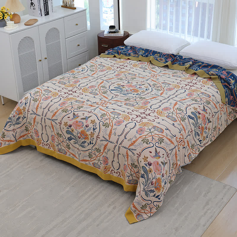Steppdecke aus Baumwollgaze mit geometrischem Blumenmuster