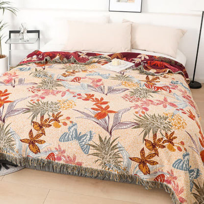 Steppdecke aus natürlicher Baumwolle mit Ananas-Blumen und Schmetterlingen
