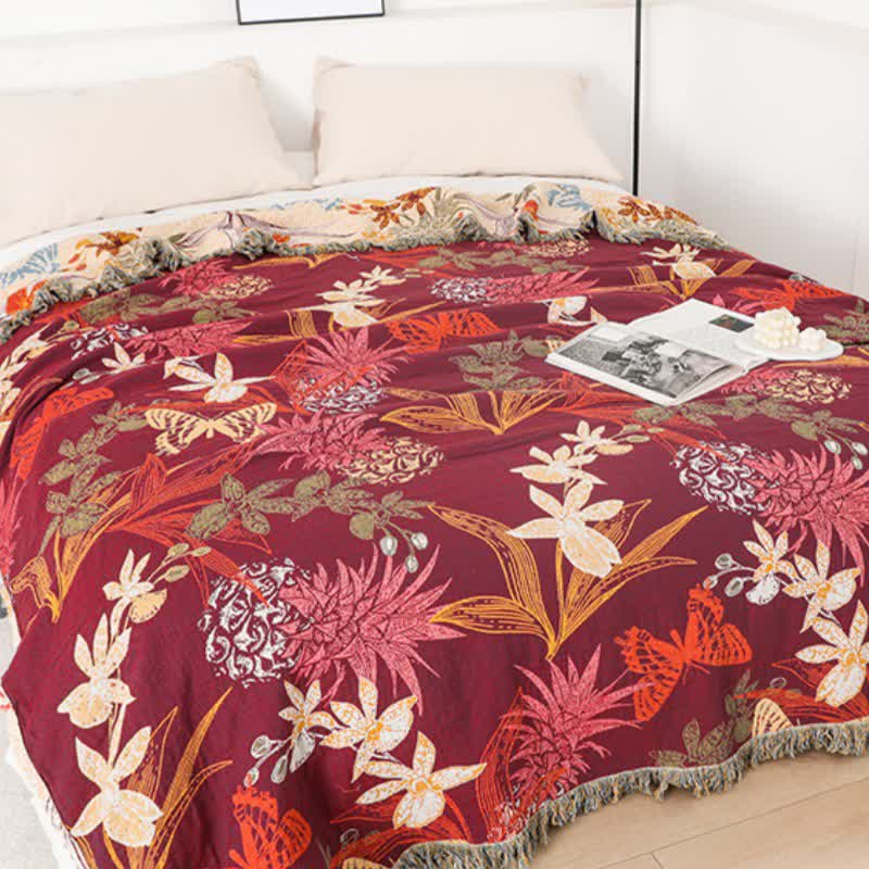 Steppdecke aus natürlicher Baumwolle mit Ananas-Blumen und Schmetterlingen