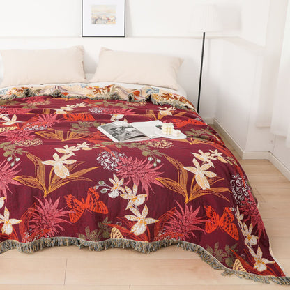 Steppdecke aus natürlicher Baumwolle mit Ananas-Blumen und Schmetterlingen