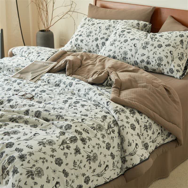Schwarze Steppdecke aus natürlicher Baumwollgaze mit Blumenmuster - image 2