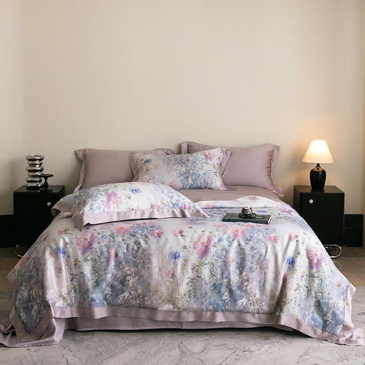 Seidige Steppdecke mit Mohnblumen-Print in Natur - Lila - Bettwäsche-Sets - 200cm x 230cm - image 1