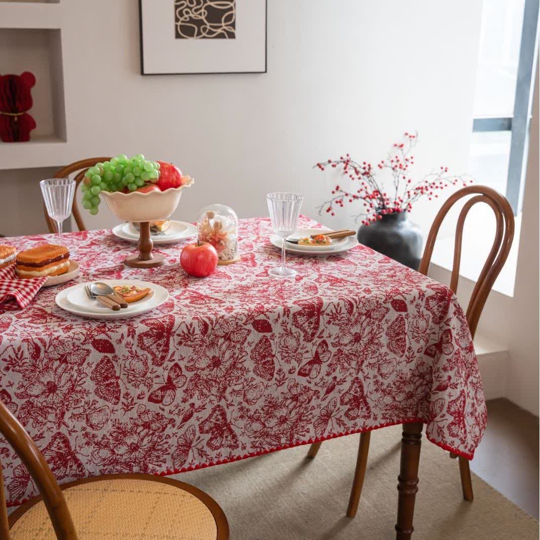 Rote Jacquard-Tischdecke mit Schmetterlings- und Blumenmuster - image 3