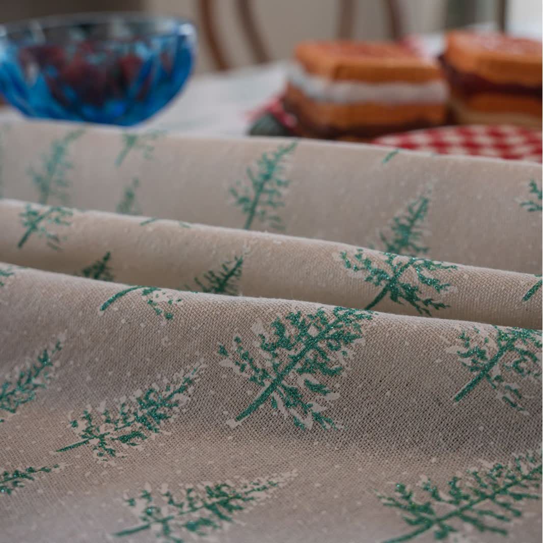 Tischdecke mit grünem Tannenbaum-Print - image 3