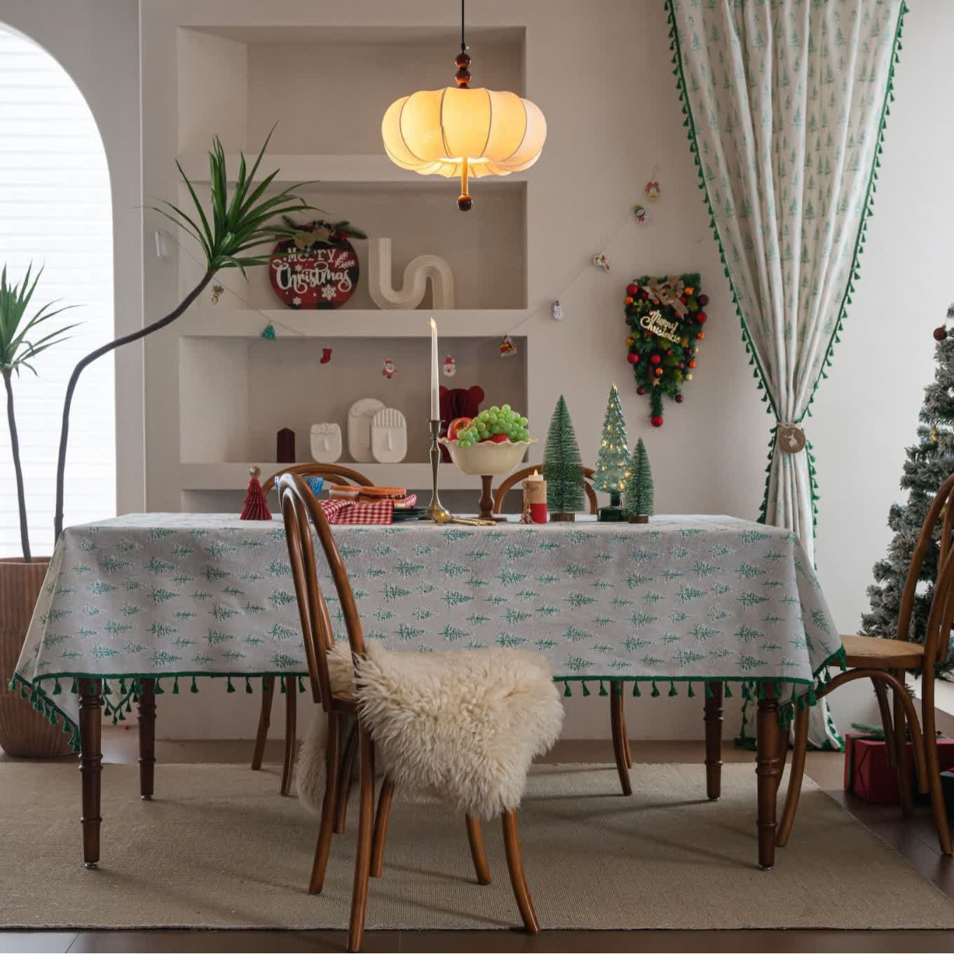 Tischdecke mit grünem Tannenbaum-Print - image 2