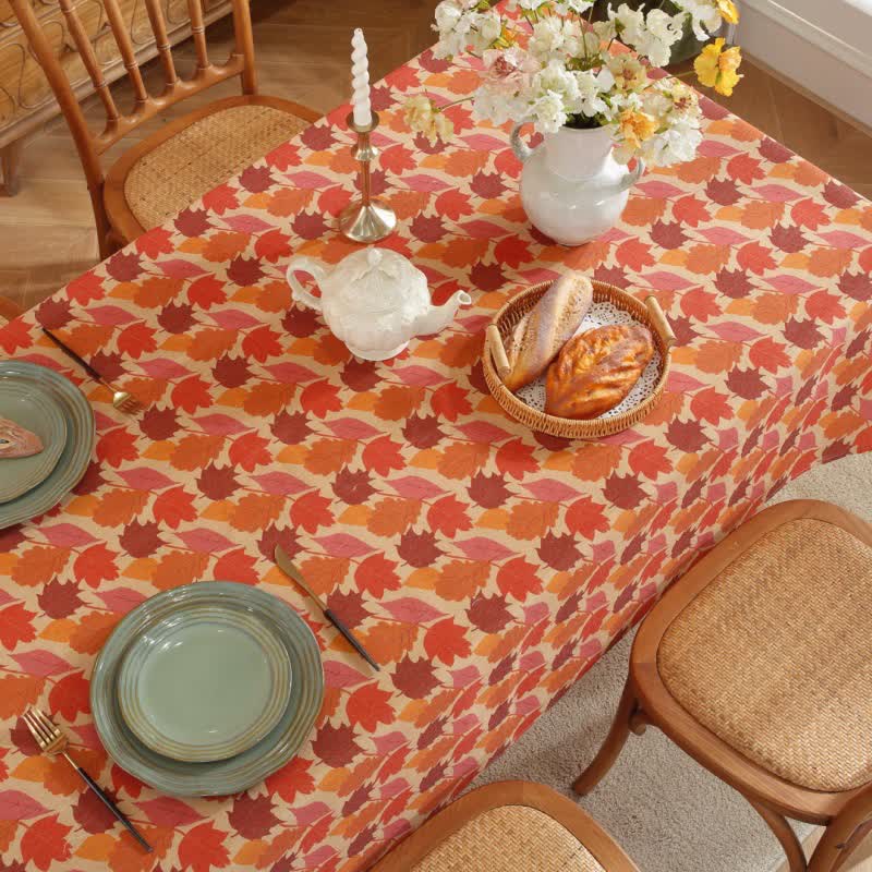 Tischdecke mit Ahornblättern im Herbst - image 3