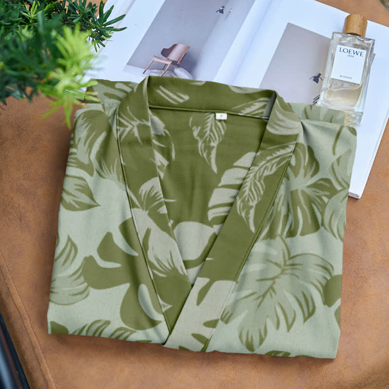 Kimono-Bademantel aus Baumwollgaze mit Monstera-Print - image 9