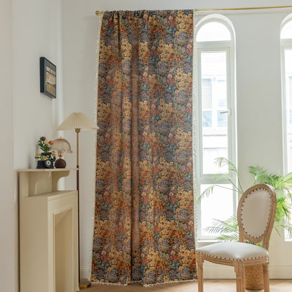 Luxuriöser Quastenvorhang mit blühenden Blumen - image 2