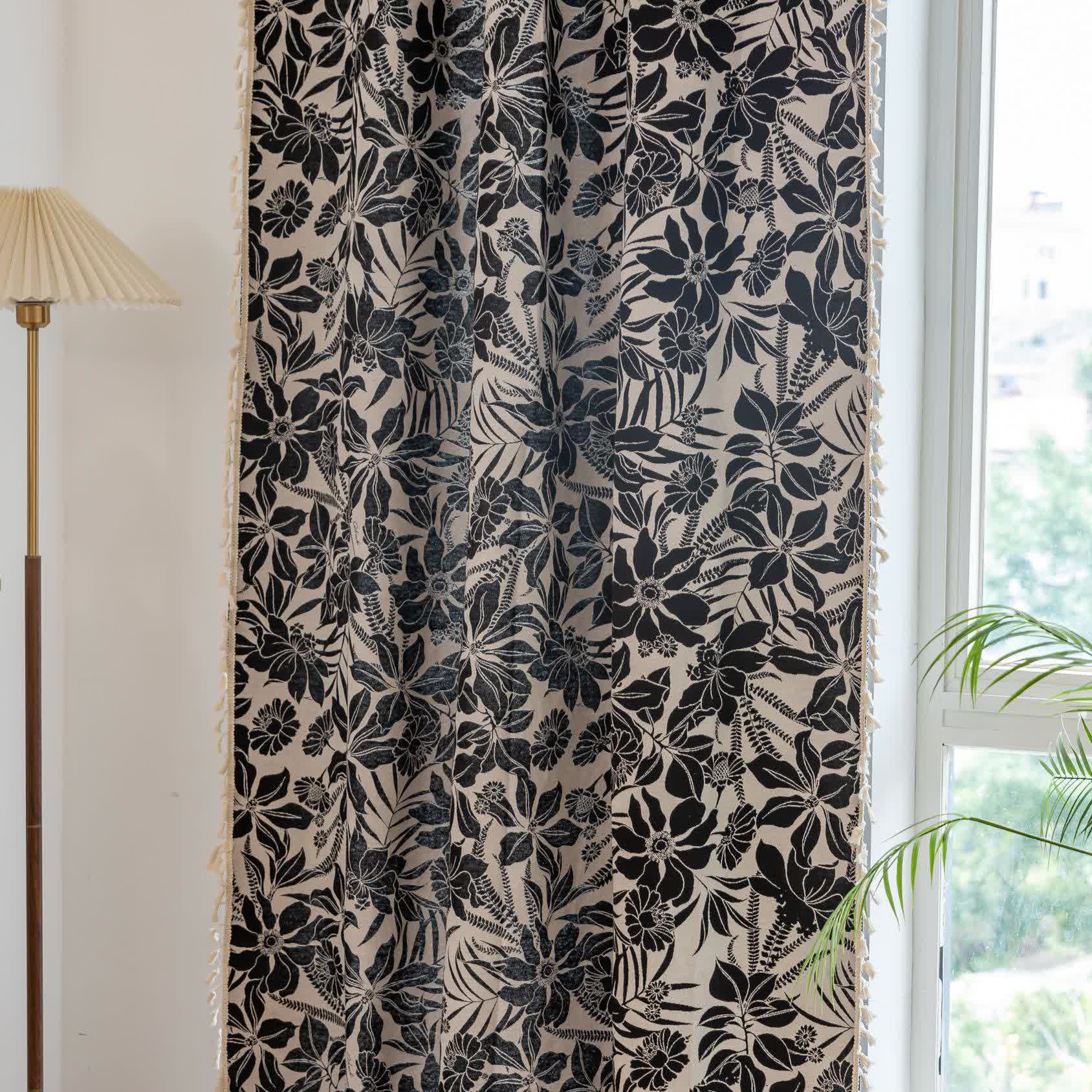Schwarzer Vintage-Vorhang mit Blumenquaste - image 6