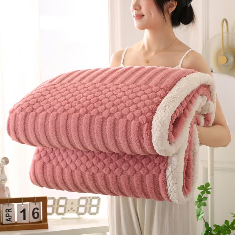 Einfarbige, strukturierte Fleece-Überwurfdecke - Rose - 200cm x 230cm - image 9