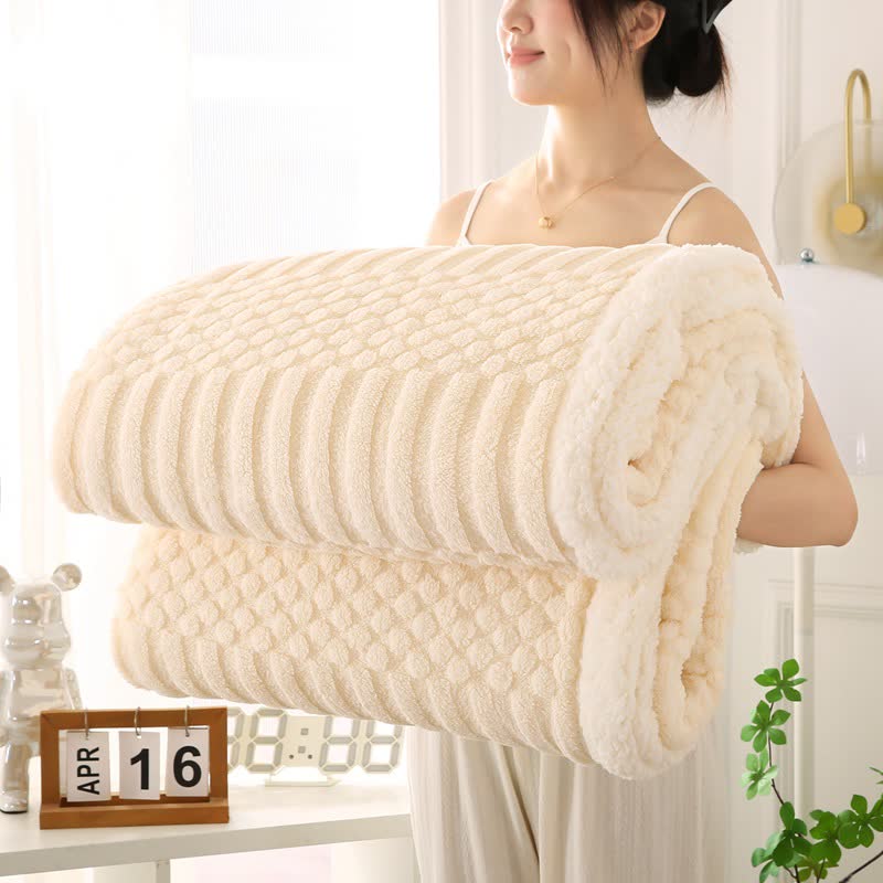 Einfarbige, strukturierte Fleece-Überwurfdecke - Beige - 200cm x 230cm - image 6