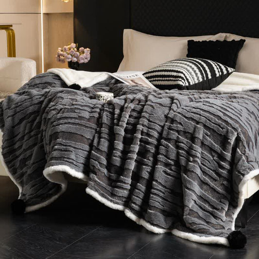 Strukturierte gestreifte Jacquard-Überwurfdecke - Dunkelgrau - 200cm x 230cm - image 1