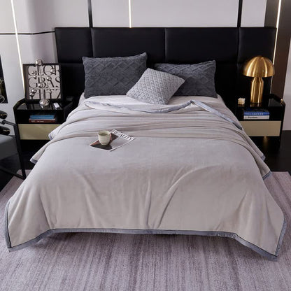Einfarbige Decke im minimalistischen Stil - image 6