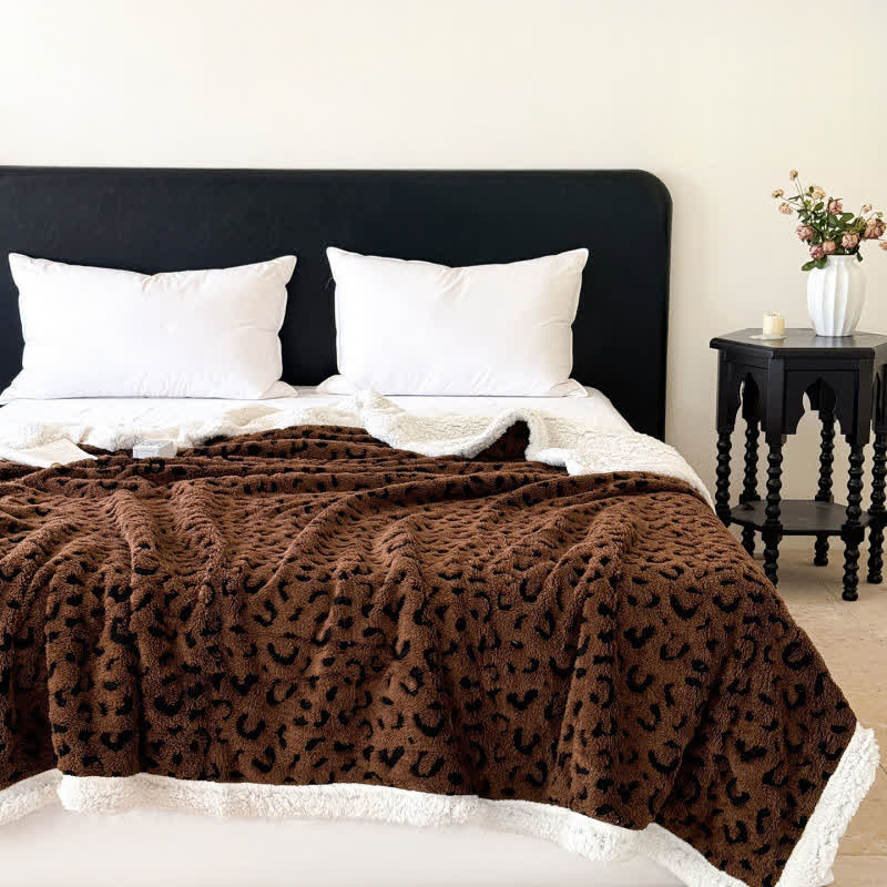 Sherpa-Überwurfdecke mit Leopardenmuster und Jacquardmuster - Kaffee - 200cm x 230cm - image 14