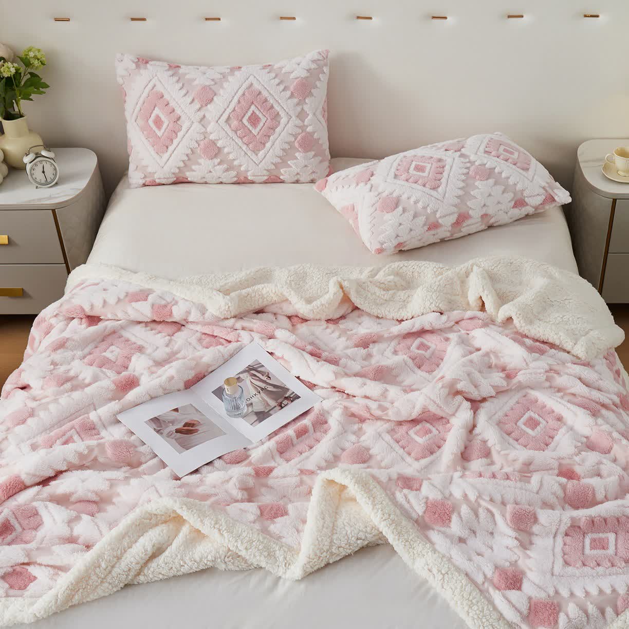 Jacquard-Sherpa-Überwurfdecke im Bohème-Stil - Rosa - 200cm x 230cm - image 16