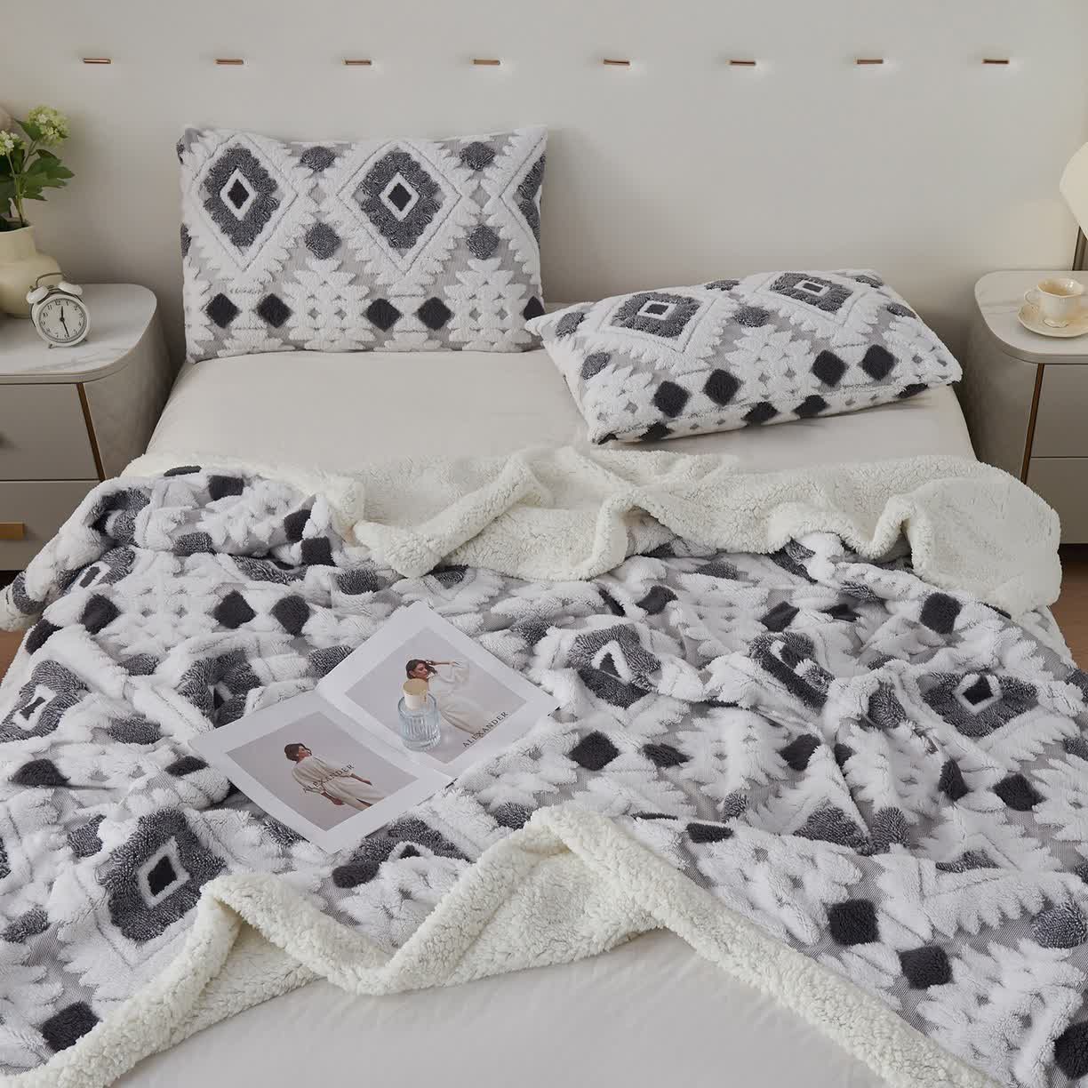 Jacquard-Sherpa-Überwurfdecke im Bohème-Stil - image 13