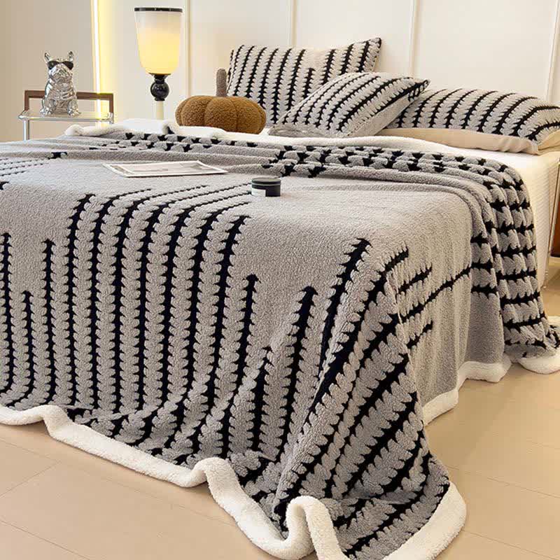 Jacquard-Überwurfdecke mit geometrischem Muster - image 3