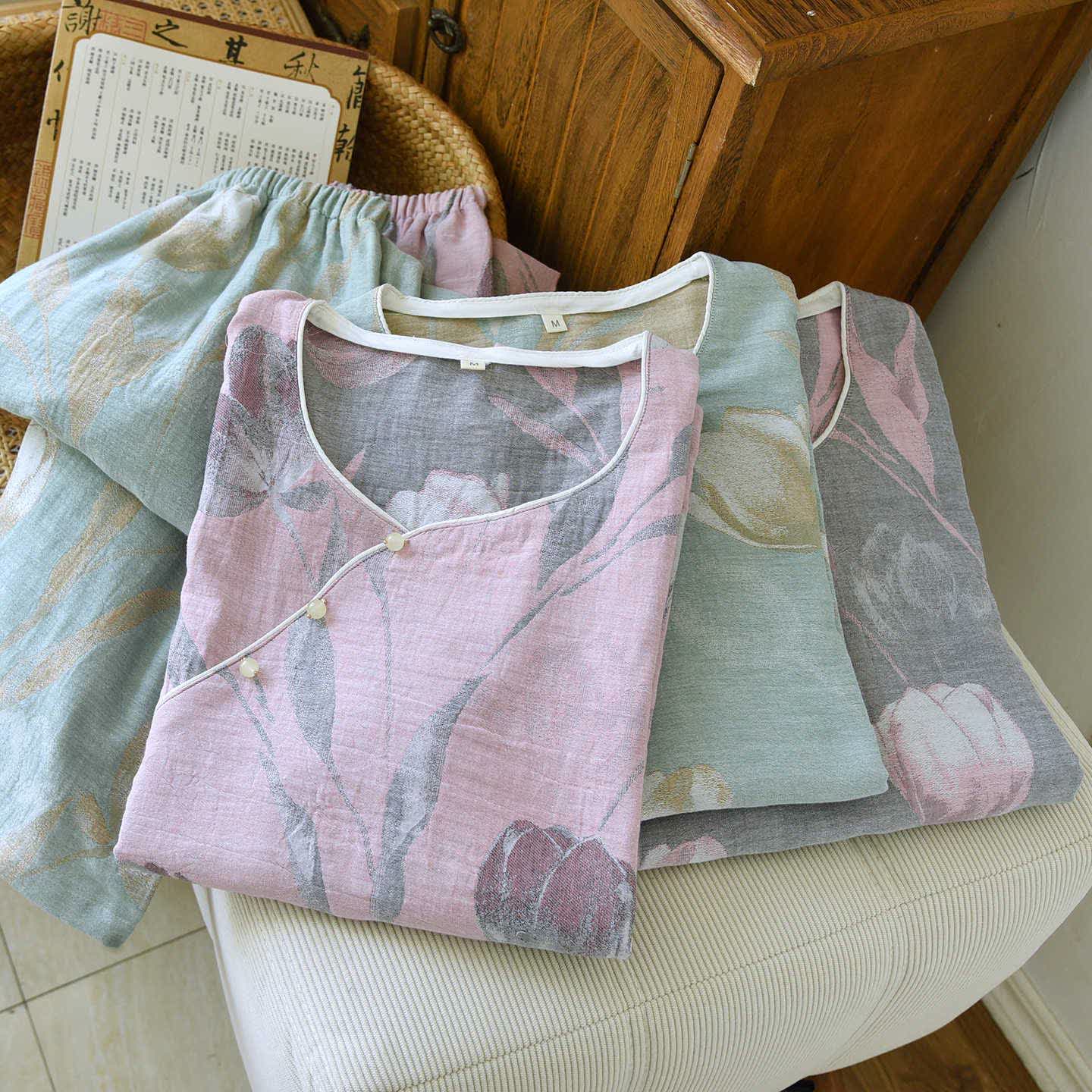 Tulip Loungewear-Set aus Baumwollgaze-Jacquard - image 3