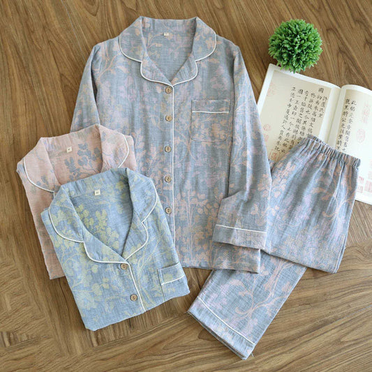Elegantes Loungewear-Set aus Bio-Baumwolle mit Blumenmuster - image 1