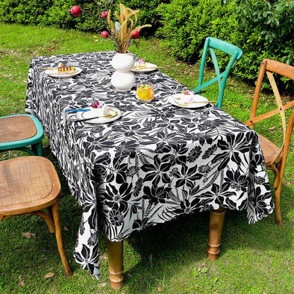 Vintage Tischdecke mit gewelltem Rand und Blumenmuster in Schwarz - image 4