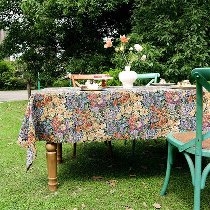 Luxuriöse Tischdecke mit Blumenmuster und gewelltem Rand - 140cm x 260cm - image 1