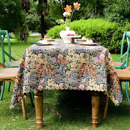 Luxuriöse Tischdecke mit Blumenmuster und gewelltem Rand - image 2