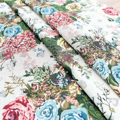 Bunte Tischdecke mit Rosenmuster und gewelltem Rand - image 5