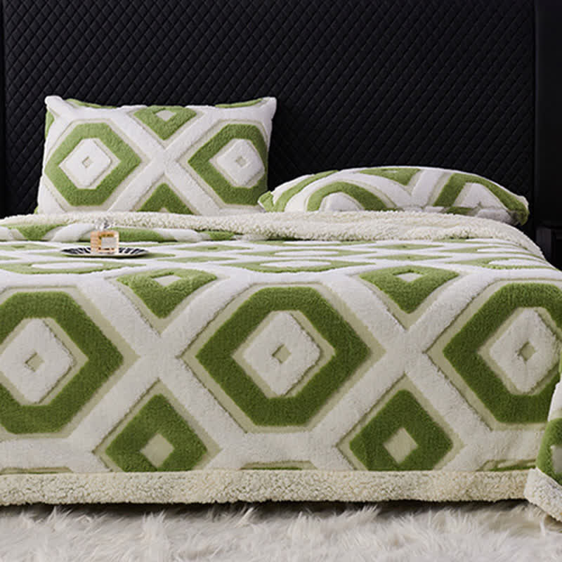 Jacquard-Sherpadecke mit geometrischem Muster - image 6