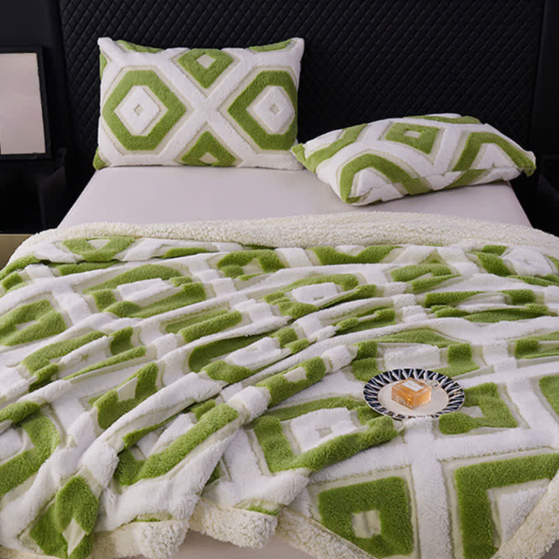 Jacquard-Sherpadecke mit geometrischem Muster - image 5