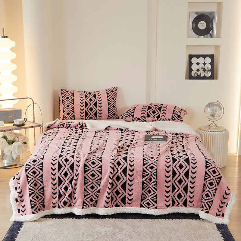 Warme Jacquarddecke mit gestreiftem Rautenmuster - Rosa - 200cm x 230cm - image 1