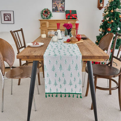 Tischläufer mit grünem Tannenbaum - image 1