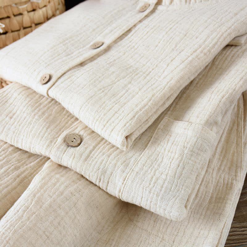 Passende minimalistische Pyjama-Schlafanzüge aus Baumwollleinen - image 3