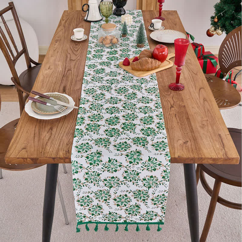 Weihnachtlicher Tischläufer mit Edelweiß-Blumenmuster - image 1