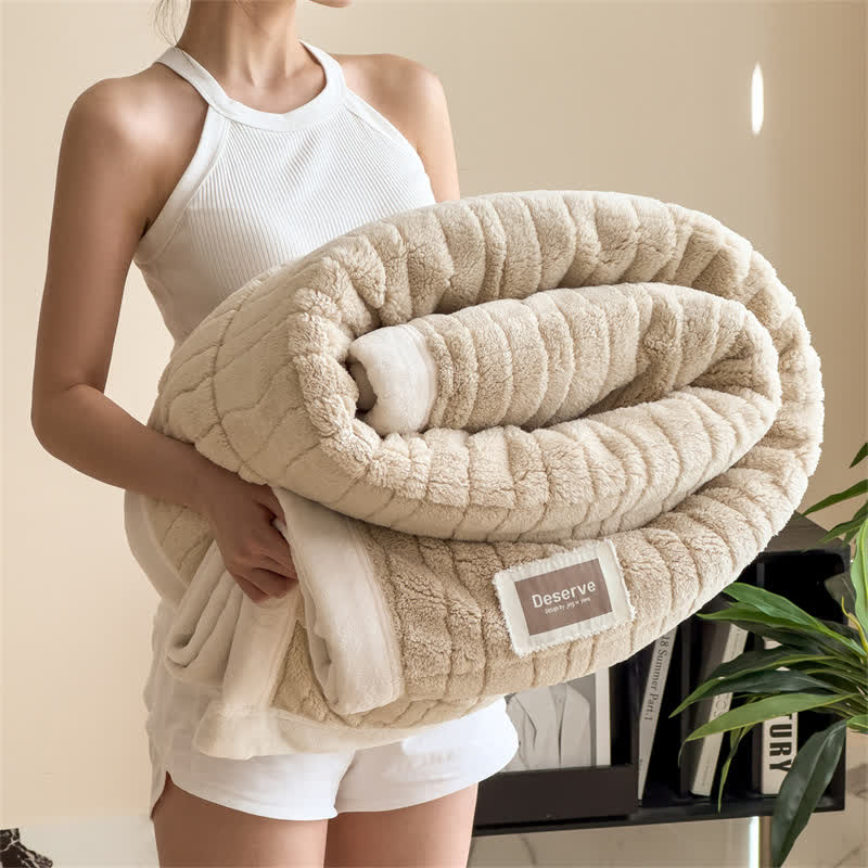 Luxuriöse, gestreifte, strukturierte, warme Überwurfdecke - Khaki - 2 Kissenbezüge - 48cm x 74cm - image 1