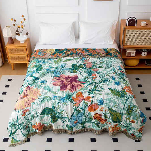 Steppdecke aus Baumwolle mit Quasten und grünen Feldblumen - 200cm x 230cm - image 0