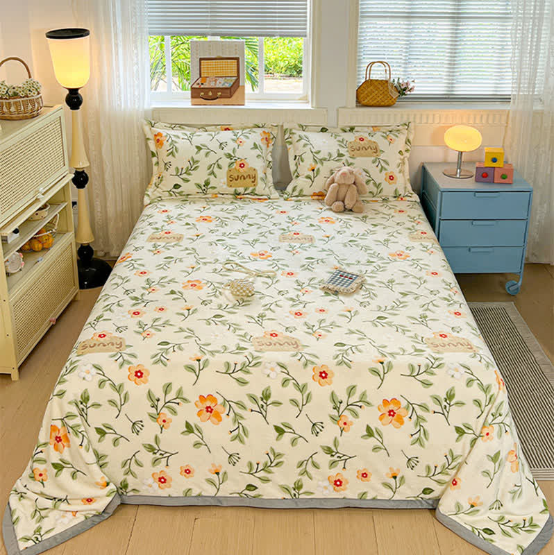 Warme Überwurfdecke mit gelben Blumenblättern - 230cm x 250cm - image 0