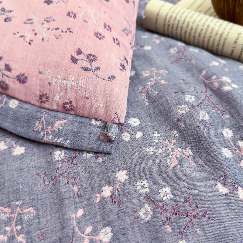 Steppdecke aus Baumwollgaze mit Zweig und Schmetterlingen, Jacquard - image 1