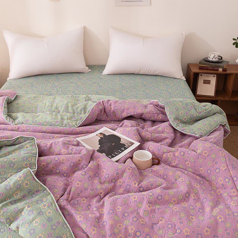 Lila geblümte Steppdecke aus Baumwollgaze-Jacquard - image 2