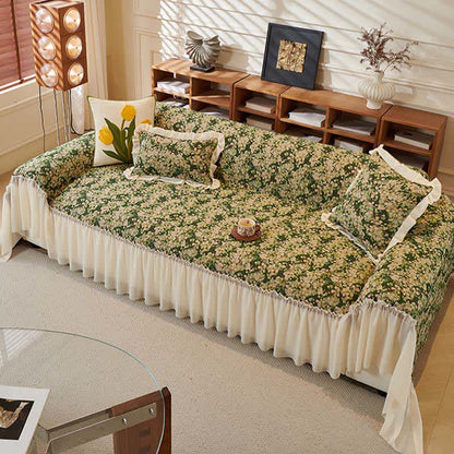 Grüner Sofaschoner mit Blumenmuster und Rüschen - image 2