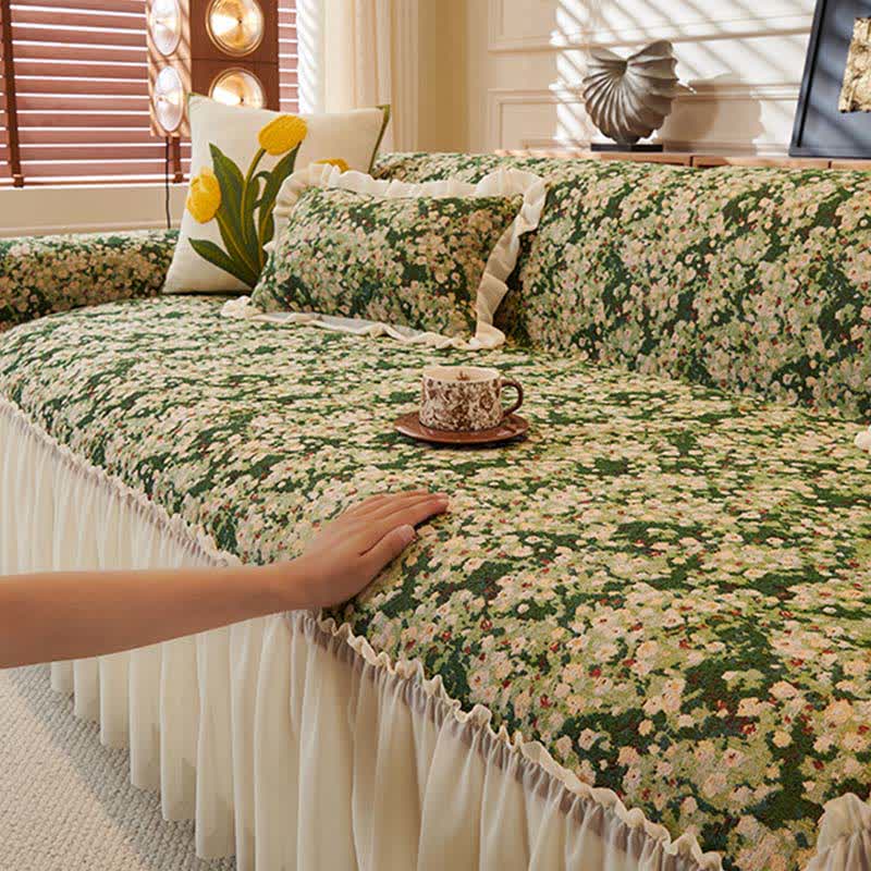 Grüner Sofaschoner mit Blumenmuster und Rüschen - image 4