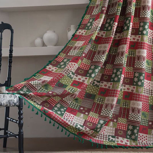Patchwork-Vorhang mit Quasten und weihnachtlichem Print - Stangentasche - 150cm x 260cm - image 0