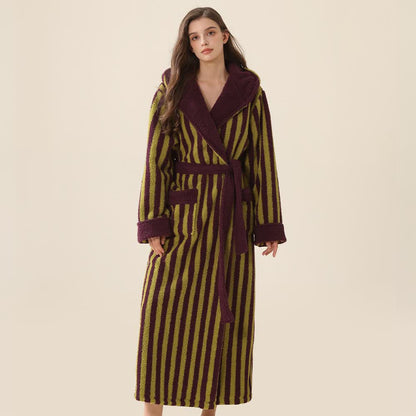 Warmer Unisex-Bademantel aus gestreiftem Fleece mit Kapuze - Lila & Grün - XL - image 8