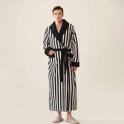 Warmer langer Unisex-Bademantel aus gestreiftem Fleece - image 5