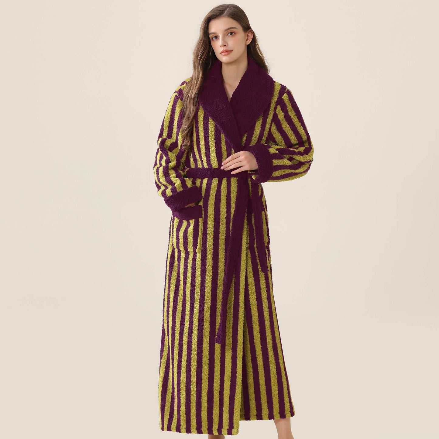 Warmer langer Unisex-Bademantel aus gestreiftem Fleece - Lila & Grün - XL - image 8