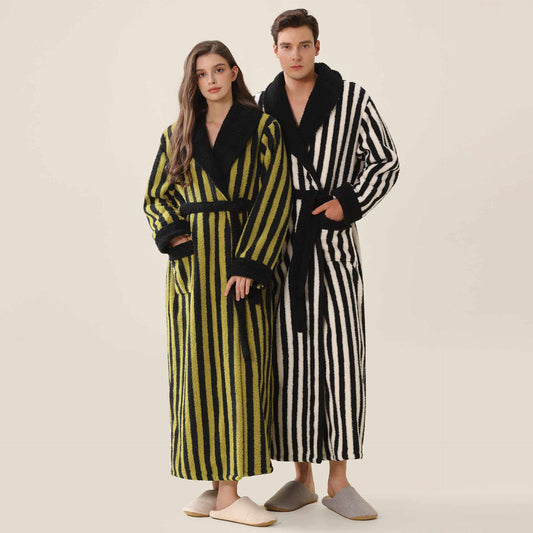 Warmer langer Unisex-Bademantel aus gestreiftem Fleece - image 0