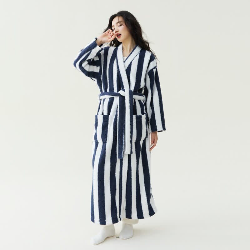 Warmer Plüsch-Bademantel mit Kontraststreifen - Blau & Weiß - XL - image 6