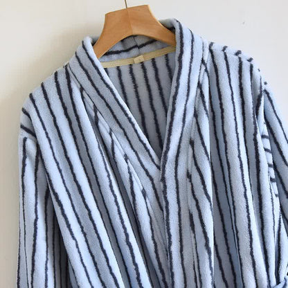 Einfacher, gestreifter, warmer Flanell-Bademantel - image 5