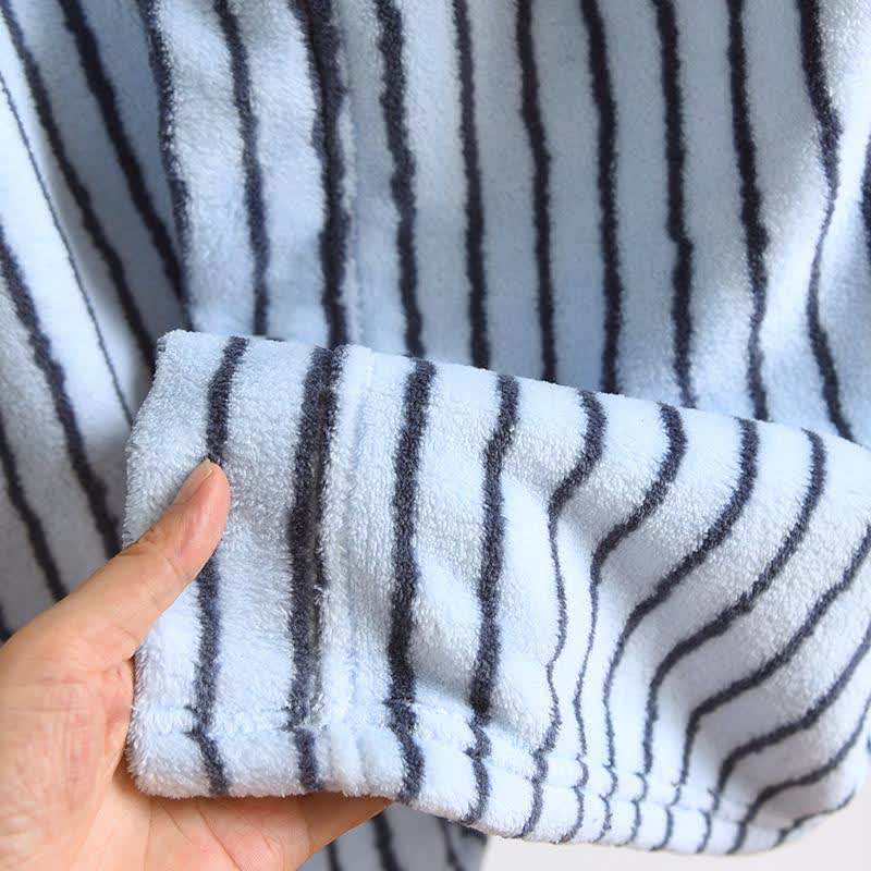 Einfacher, gestreifter, warmer Flanell-Bademantel - image 11