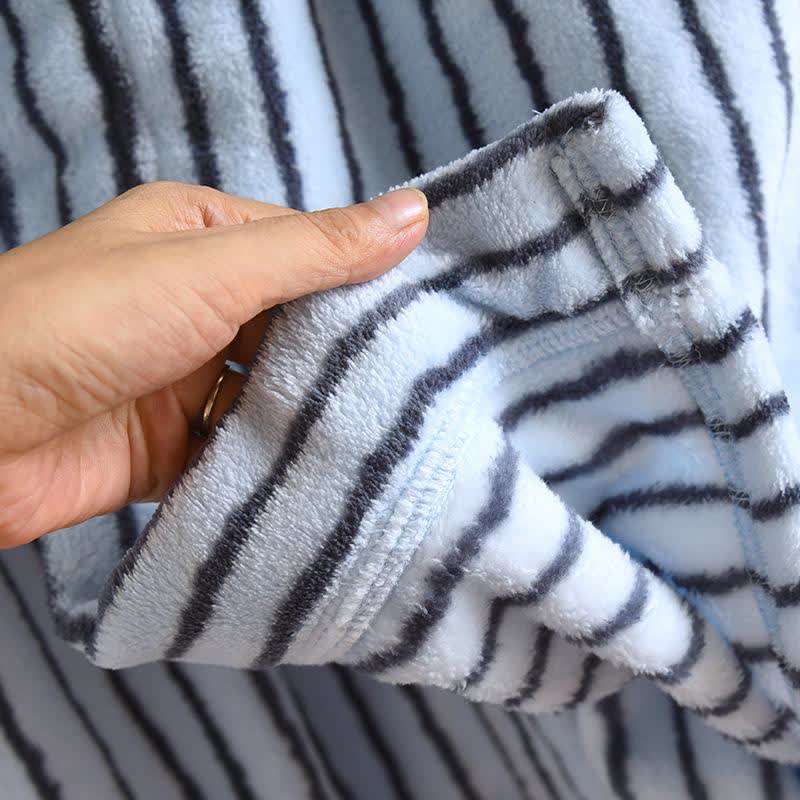 Einfacher, gestreifter, warmer Flanell-Bademantel - image 9